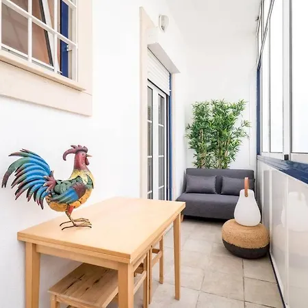 Beautiful Near The Center Of Apartment