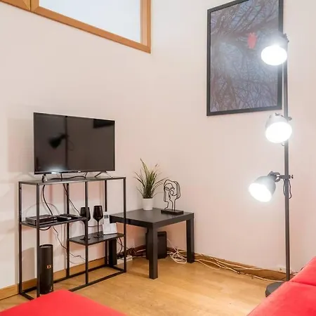 Apartment Cosy Near The Center *