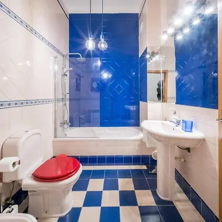 Apartment Beautiful Near The Center Of *
