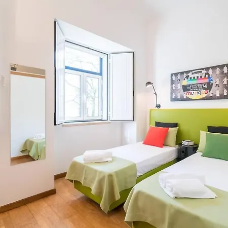 Beautiful Near The Center Of Apartment Lisbon