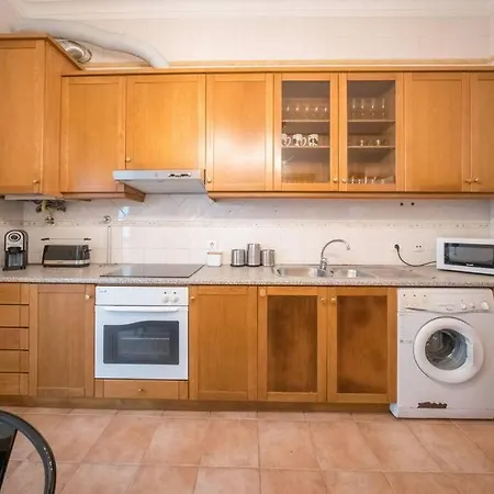 Cosy Near The Center